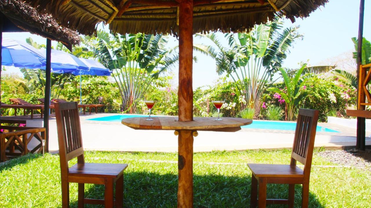 Bungalows Des Tropiques Nosy Be Exterior photo